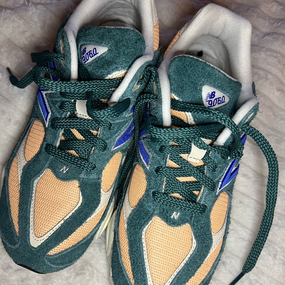 New Balance 9060 Sneakers. Like new.